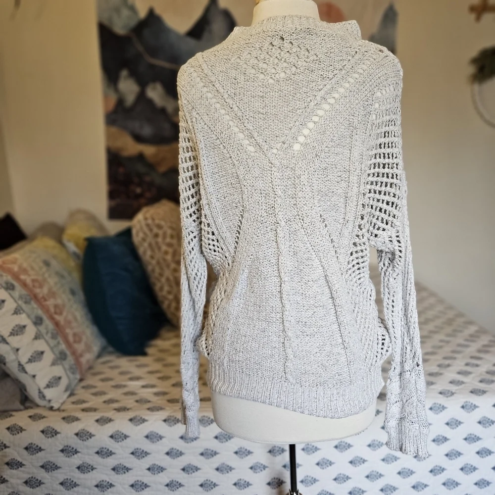 Brandy Melville Cream Gray Cable Knit Sweater One Size Italy Slouchy Cozy - Picture 2 of 10